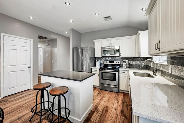 280 Spruce DR, Kyle, TX 78640