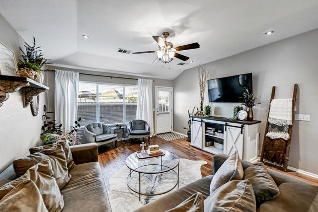 280 Spruce DR, Kyle, TX 78640