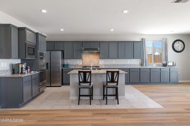 1840 Gold Feldspar Drive, Sparks, NV 89436