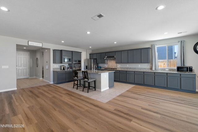 1840 Gold Feldspar Drive, Sparks, NV 89436