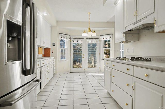 17558 Fox Valley Court, Granger, IN 46530