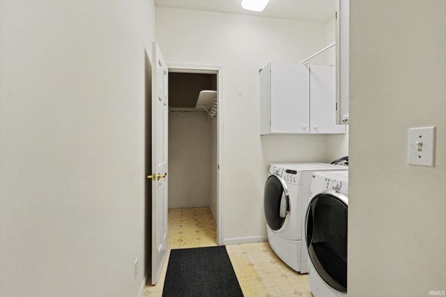 17558 Fox Valley Court, Granger, IN 46530