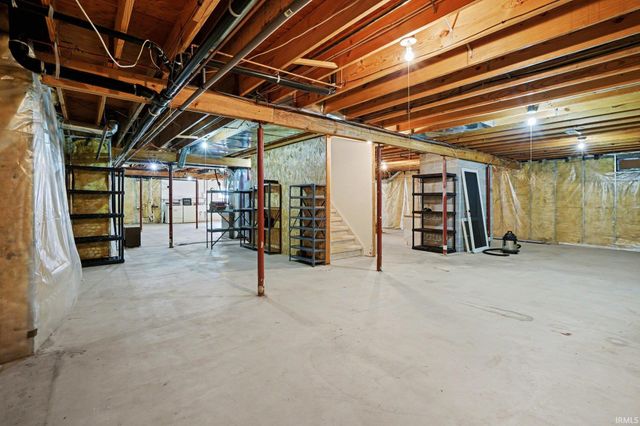 17558 Fox Valley Court, Granger, IN 46530