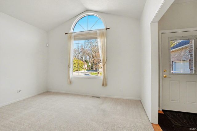 17558 Fox Valley Court, Granger, IN 46530