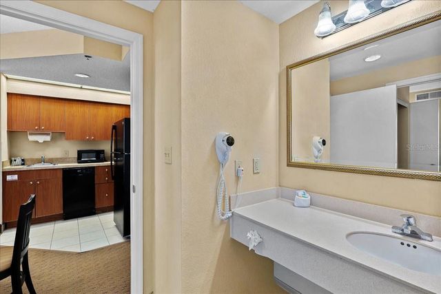 7601 CANADA AVENUE 527, Orlando, FL 32819