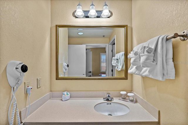 7601 CANADA AVENUE 527, Orlando, FL 32819