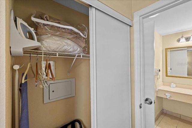 7601 CANADA AVENUE 527, Orlando, FL 32819