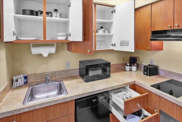 7601 CANADA AVENUE 527, Orlando, FL 32819