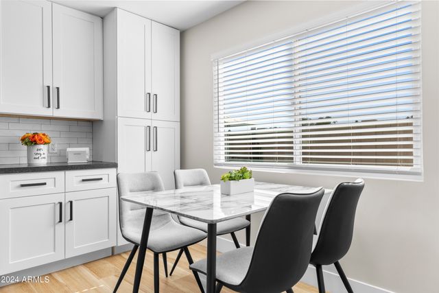 8025 E REDWING Road, Scottsdale, AZ 85250