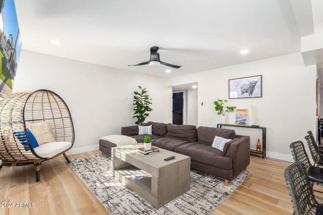 8025 E REDWING Road, Scottsdale, AZ 85250