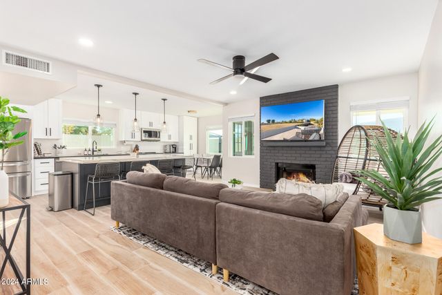 8025 E REDWING Road, Scottsdale, AZ 85250