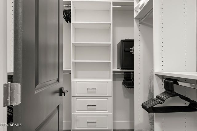 8025 E REDWING Road, Scottsdale, AZ 85250