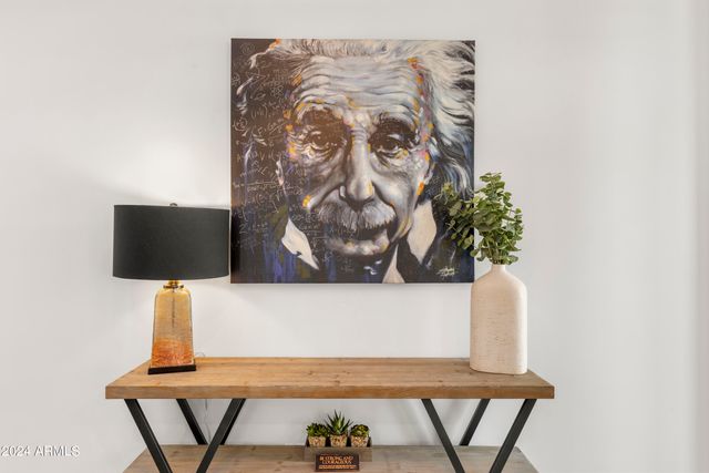 8025 E REDWING Road, Scottsdale, AZ 85250