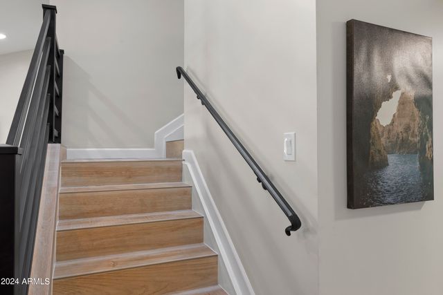 8025 E REDWING Road, Scottsdale, AZ 85250