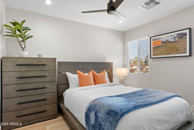 8025 E REDWING Road, Scottsdale, AZ 85250