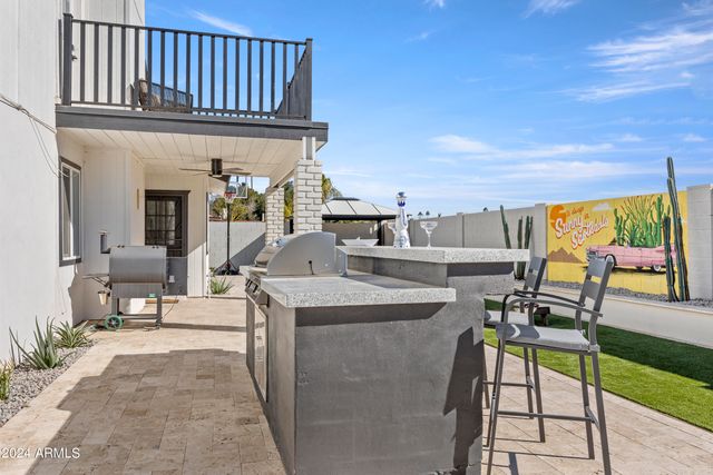 8025 E REDWING Road, Scottsdale, AZ 85250