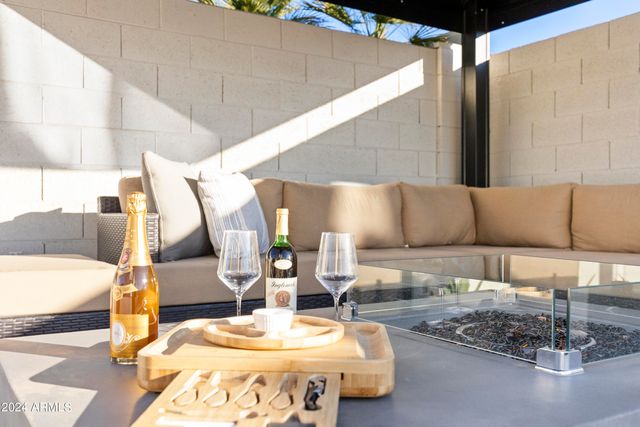 8025 E REDWING Road, Scottsdale, AZ 85250