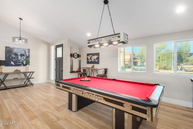 8025 E REDWING Road, Scottsdale, AZ 85250