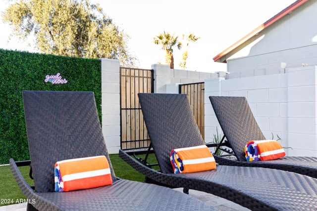 8025 E REDWING Road, Scottsdale, AZ 85250