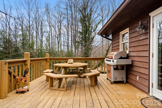 45 Crescent Drive, Hendersonville, NC 28739