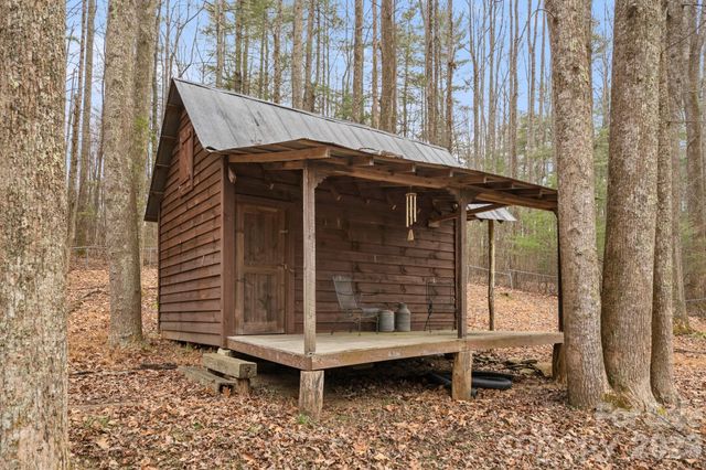 45 Crescent Drive, Hendersonville, NC 28739