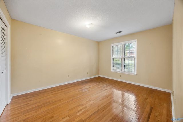 915 Way Thru The Woods SW, Decatur, AL 35603