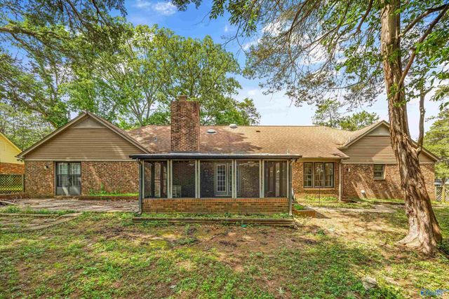 915 Way Thru The Woods SW, Decatur, AL 35603