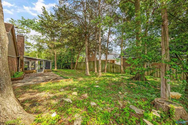 915 Way Thru The Woods SW, Decatur, AL 35603