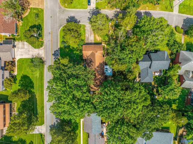 915 Way Thru The Woods SW, Decatur, AL 35603