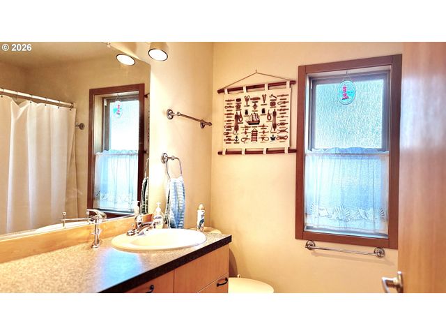 2681 Nw MAST Ave, Lincoln City, OR 97367