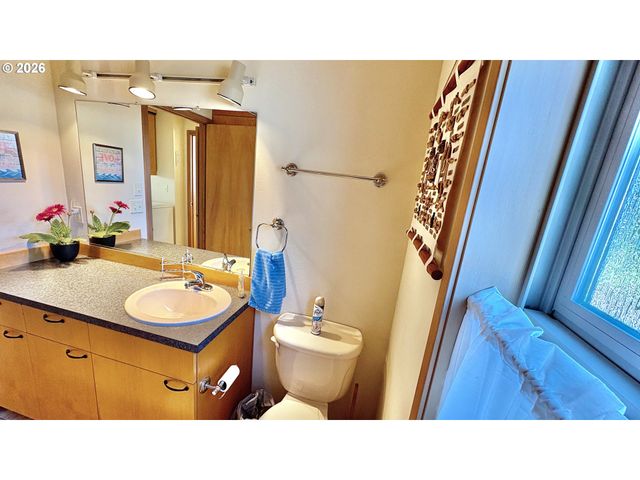 2681 Nw MAST Ave, Lincoln City, OR 97367