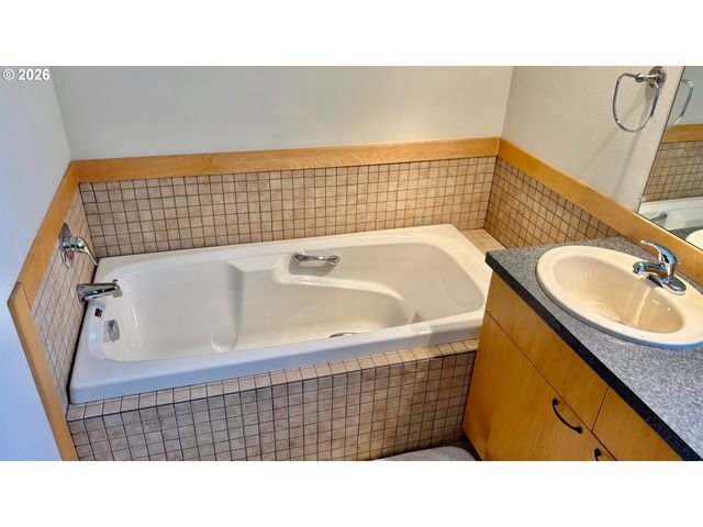 2681 Nw MAST Ave, Lincoln City, OR 97367