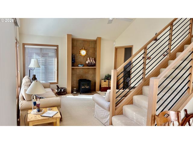 2681 Nw MAST Ave, Lincoln City, OR 97367