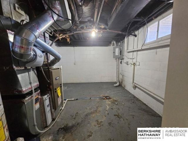 4240 Harrison Street, Omaha, NE 68147