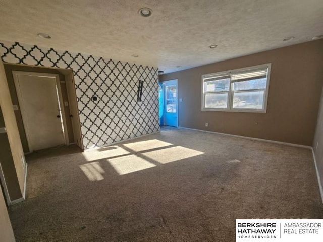 4240 Harrison Street, Omaha, NE 68147