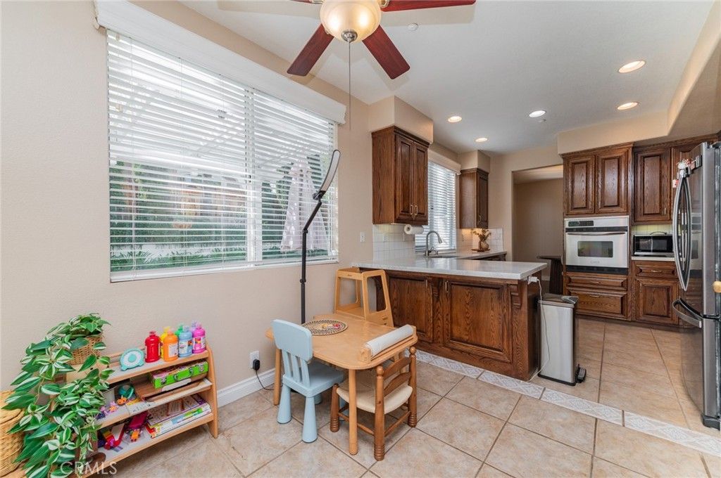 Image 14 of property listing at 6360 Calle Elegante, Rancho Cucamonga, CA 91737