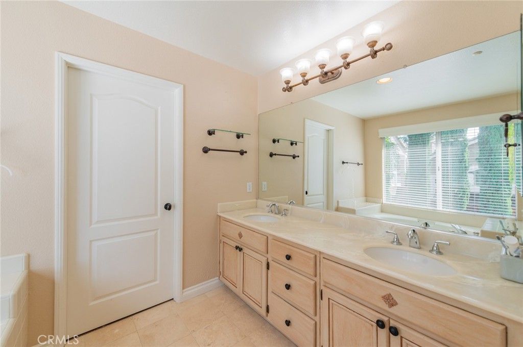 Image 27 of property listing at 6360 Calle Elegante, Rancho Cucamonga, CA 91737