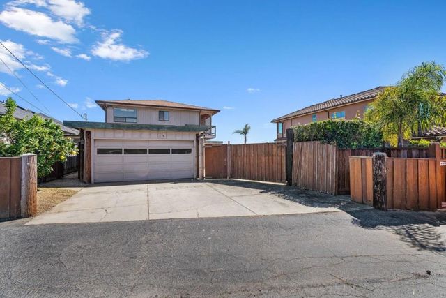 4360 Opal Cliff Drive, Santa Cruz, CA 95062