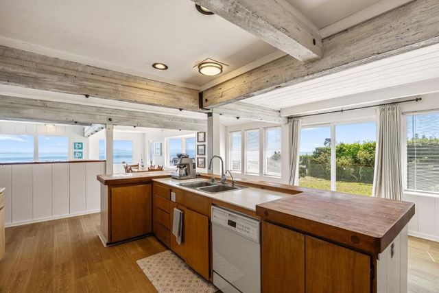 4360 Opal Cliff Drive, Santa Cruz, CA 95062