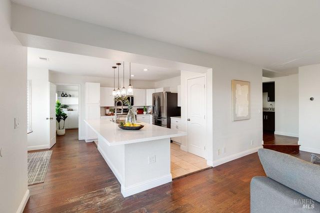 570 Periwinkle Pl, Benicia, CA 94510