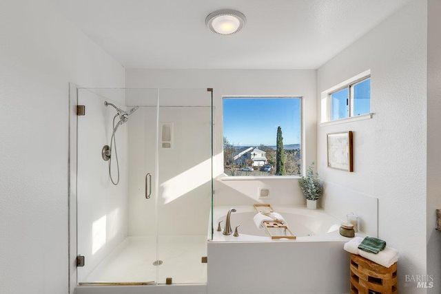 570 Periwinkle Pl, Benicia, CA 94510