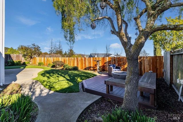 570 Periwinkle Pl, Benicia, CA 94510