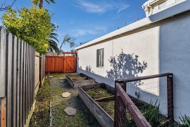 570 Periwinkle Pl, Benicia, CA 94510