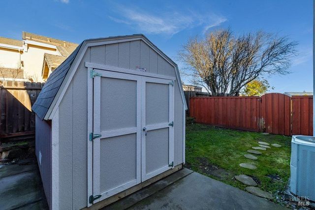 570 Periwinkle Pl, Benicia, CA 94510