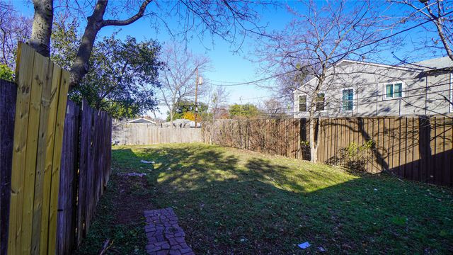 2211 Wilbur Street, Dallas, TX 75224