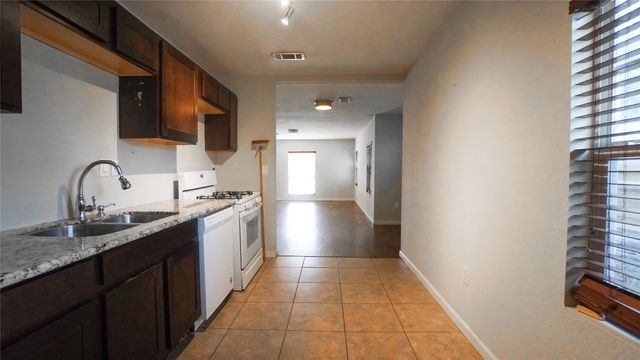 2211 Wilbur Street, Dallas, TX 75224