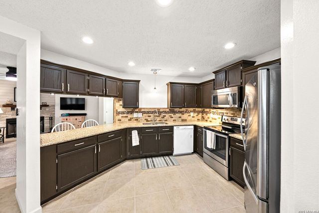 7058 AUTUMN PARK, San Antonio, TX 78249