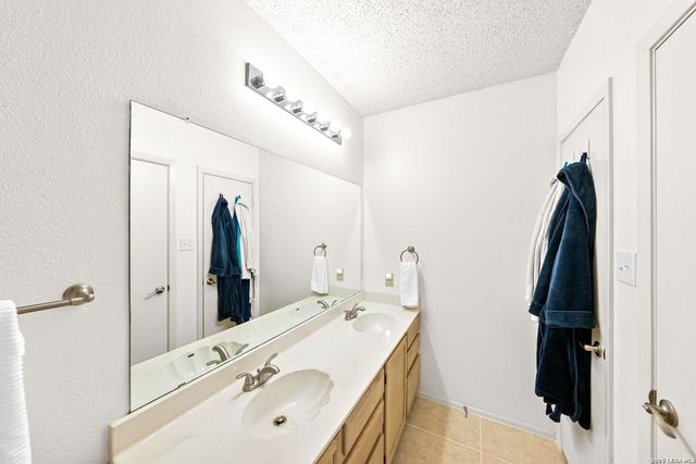 7058 AUTUMN PARK, San Antonio, TX 78249