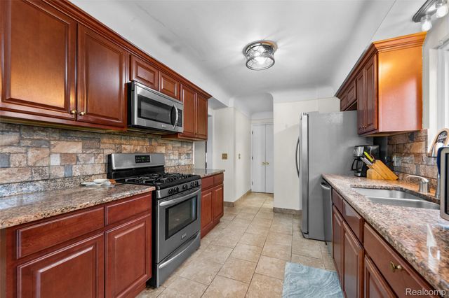 26704 Potomac Court, Center Line, MI 48015