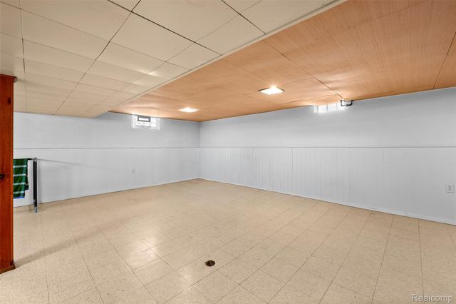 26704 Potomac Court, Center Line, MI 48015